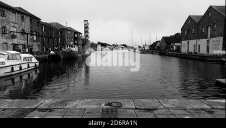 Exeter, Regno Unito - Agosto 19 2020: Una vista lungo il fiume exe da Quay Hill Foto Stock