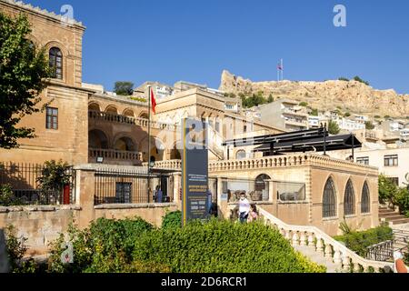 Mardin / Turchia - Ottobre 10 2020: Vista esterna del Museo Mardin Foto Stock