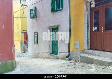 Labin sulla penisola istriana. Tipica e bella città vecchia croata, Croazia. Foto Stock