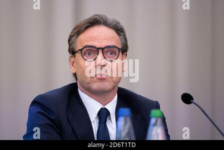 12 ottobre 2020, Baden-Wuerttemberg, Stoccarda: Frank van der Sant, Chief Commercial Officer di Apcoa, registrato durante una conferenza stampa. Foto: Marijan Murat/dpa Foto Stock