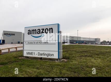 Il nuovo Centro di adempimento Amazon a Symmetry Park a Darlington, Inghilterra, Regno Unito Foto Stock