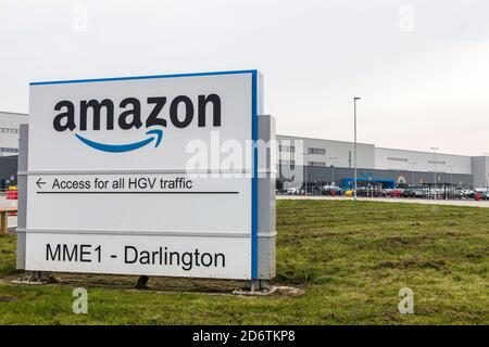 Il nuovo Centro di adempimento Amazon a Symmetry Park a Darlington, Inghilterra, Regno Unito Foto Stock