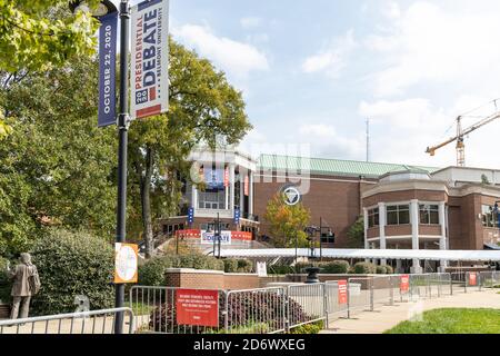 Nashville, Tennessee, USA, 19 ottobre 2020 il presidente Donald Trump e l'ex vice presidente Joe Biden hanno in programma di tenere il loro ultimo dibattito di persona a Nashville, Tennessee, presso il centro eventi di marciapiede della Belmont University. Credit: Sayre Berman/Alamy Live News Foto Stock