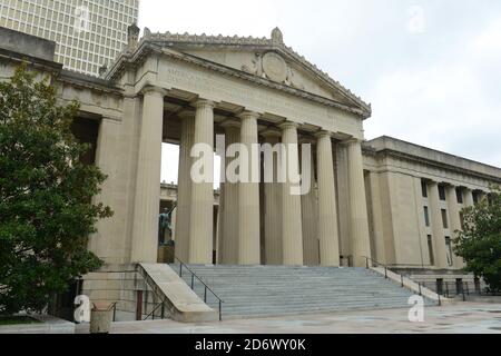 Il Tennessee War Memorial Auditorium accanto al Campidoglio fu costruito nel 1925 a Nashville, Tennessee, USA. Foto Stock