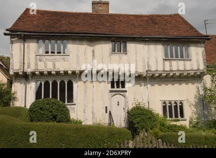 Cottage medievale a graticcio nel villaggio storico di Lavenham in Suffolk Rurale, Inghilterra, Regno Unito Foto Stock