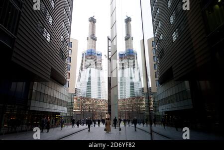 Una vista generale dell'edificio Shard in costruzione, al 32 di London Bridge Street, Southwark, Londra. La struttura è ora l'edificio più alto della capitale. Foto Stock