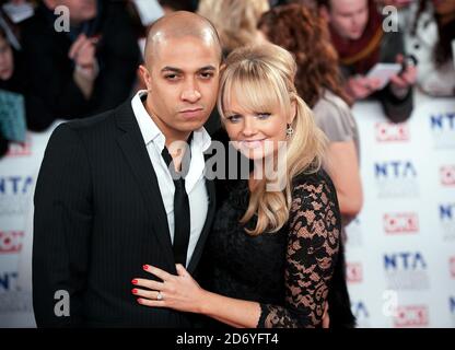 Emma Bunton e la fidanzata Jade Jones partecipano ai National Television Awards, presso la O2 Arena nella zona est di Londra. Foto Stock