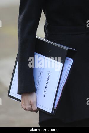 Sienna Miller arriva alla richiesta di Leveson, presso la High Court nel centro di Londra. Foto Stock