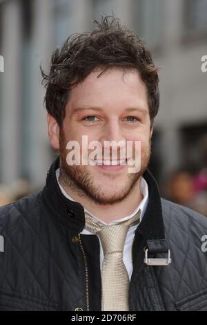 Matt cardle arriva alla prima mondiale di Fast Girls all'Odeon West End a Leicester Square, Londra. Foto Stock