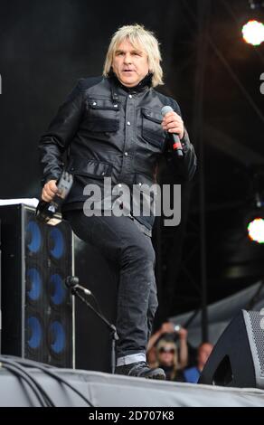 Mike Peters of Big Country si esibisce al festival Isle of Wight, a Seaclose Park, Newport Foto Stock