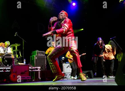 Jimmy Cliff si esibisce al festival Womad, al Charlton Park nel Wiltshire. Foto Stock