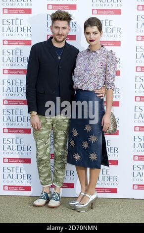 Henry Holland e Pixie Geldof partecipano alla serata di apertura della Fashion Rules Exhibition, a Kensington Palace a Londra. Foto Stock