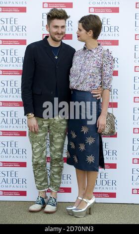 Henry Holland e Pixie Geldof partecipano alla serata di apertura della Fashion Rules Exhibition, a Kensington Palace a Londra. Foto Stock