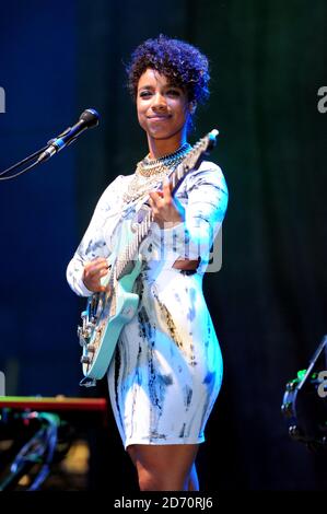 Lianne la Havas si esibisce al V Festival di Chelmsford, Essex. Foto Stock