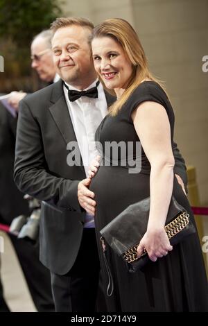 Sam Bailey frequenta il Caudwell Children Butterfly Ball, che si tiene all'hotel Grosvenor House di Londra. Foto Stock