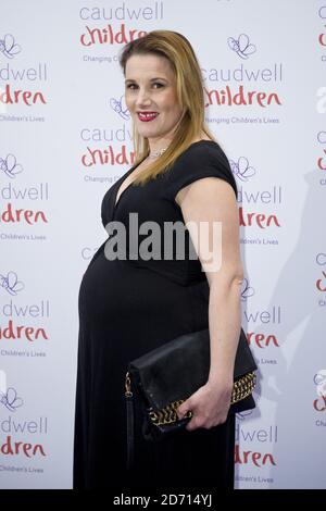 Sam Bailey frequenta il Caudwell Children Butterfly Ball, che si tiene all'hotel Grosvenor House di Londra. Foto Stock