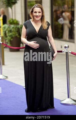 Sam Bailey frequenta il Caudwell Children Butterfly Ball, che si tiene all'hotel Grosvenor House di Londra. Foto Stock