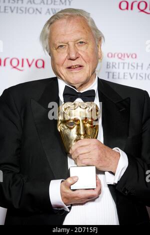 David Attenborough con lo Specialist Factual Award for Natural History Museum Alive 3D, al 2014 Arqiva British Academy Television Awards al Theatre Royal, Drury Lane, Londra. Foto Stock