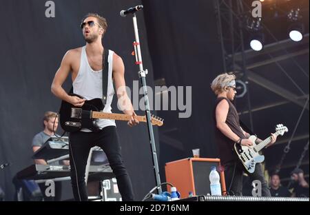 Andy Brown di Lawson si esibisce all'Isle of Wight Festival, a Newport sull'Isola di Wight. Foto Stock