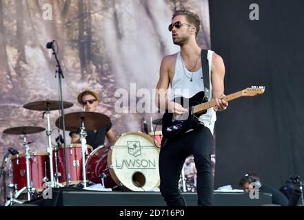 Andy Brown di Lawson si esibisce all'Isle of Wight Festival, a Newport sull'Isola di Wight. Foto Stock