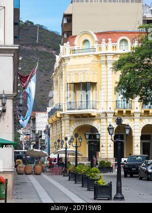 Museo de Arte Contemporanea, Plaza 9 de Julio. Città Salta nel nord dell'Argentina situato ai piedi delle Ande. 'salta la Lindaa' è un'asteria Foto Stock