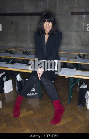 Claudia Winkleman partecipa alla sfilata di moda Giles, tenutasi presso il vecchio St Martin's College di Londra, nell'ambito della London Fashion Week Autunno-Inverno 2015 Foto Stock