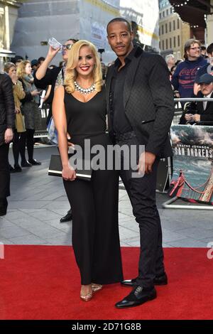 Shanie Ryan e Tony Sinclair sono presenti alla prima del film di San Andreas UK che si è tenuta al cinema Odeon Leicester Square, Londra Foto Stock