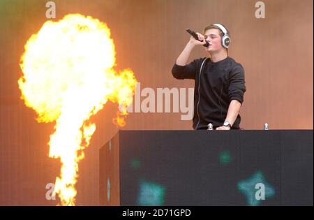 L'ESCLUSIVO DJ Martin Garrix si esibisce sul palco durante il Summertime Ball della Capital FM al Wembley Stadium di Londra. Foto Stock