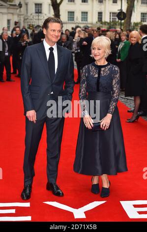 Colin Firth e Dame Helen Mirren assistere all'occhio dentro La prima Sky UK si è tenuta al Curzon Mayfair di Londra Foto Stock