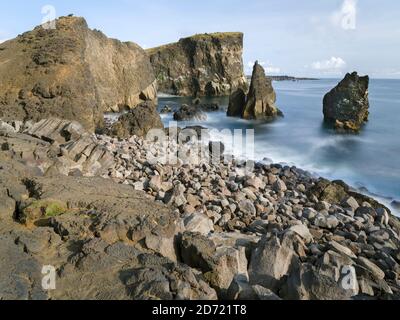 Paesaggio costiero a Reykjaneviti e Valahnukur sulla penisola di Reykjanes. europa, europa settentrionale, islanda, agosto Foto Stock