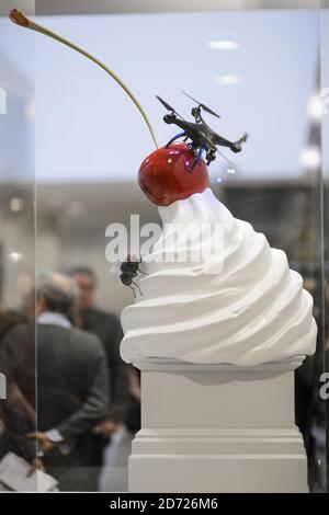 La fine, di Heather Phillipson, in mostra ad una mostra che mostra la shortlist dei modelli per la trafalgar Square Fourth Plinth commission, alla National Gallery di Londra. La mostra si terrà fino al 26 marzo 2017. Data immagine: Giovedì 19 gennaio 2017. Il credito fotografico dovrebbe essere: Matt Crossick/ EMPICS Entertainment. Foto Stock