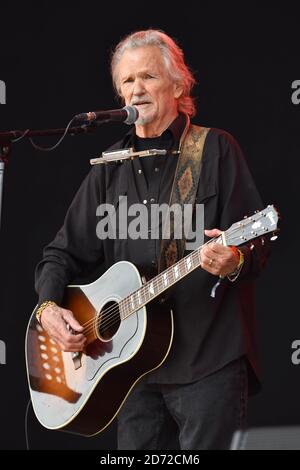 Kris Kristofferson si esibisce durante il festival di Glastonbury presso la Worthy Farm di Pilton, Somerset. Data immagine: Venerdì 23 giugno 2017. Il credito fotografico dovrebbe essere: Matt Crossick/ EMPICS Entertainment. Foto Stock