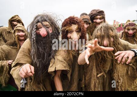 Atmosfera durante il festival di Glastonbury presso la Worthy Farm di Pilton, Somerset. Data immagine: Sabato 24 giugno 2017. Il credito fotografico dovrebbe essere: Matt Crossick/ EMPICS Entertainment. Foto Stock