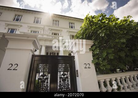 Vista generale numero 22 il Boltons a Kensington, Londra, attualmente in vendita per £57 milioni, rendendolo la proprietà più costosa su Rightmove. Il quartiere di Kensington e Chelsea è uno dei più polarizzati in Gran Bretagna, con alcuni dei più costosi immobili nel Regno Unito a pochi passi da molti dei quartieri più poveri del paese - compresa l'area intorno alla Torre di Grenfell. Data immagine: Mercoledì 12 luglio 2017. Il credito fotografico dovrebbe essere: Matt Crossick/ EMPICS Entertainment. Foto Stock