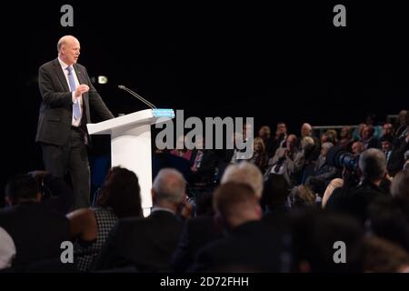 Il Segretario di Stato per i Trasporti Chris Grayling ha tenuto un discorso alla Conferenza del Partito conservatore, al Manchester Central Convention Complex di Manchester. Data immagine: 2 ottobre, 2017. Il credito fotografico dovrebbe essere: Matt Crossick/ EMPICS Entertainment. Foto Stock