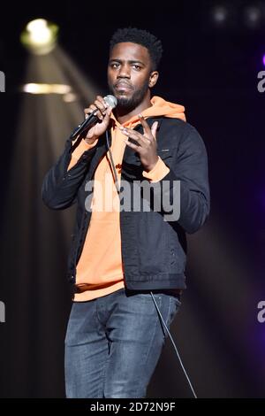 MO Gilligan sul palco durante la commedia notturna della serie annuale di concerti Teenage Cancer Trust, presso la Royal Albert Hall di Londra. Data immagine: Martedì 20 marzo 2018. Il credito fotografico dovrebbe essere: Matt Crossick/ EMPICS Entertainment. Foto Stock