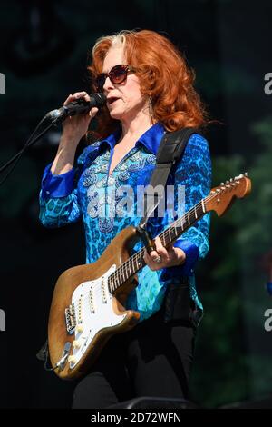 Bonnie Raitt si esibisce al festival britannico del periodo estivo di Hyde Park a Londra. Data immagine: Domenica 14 luglio 2018. Il credito fotografico dovrebbe essere: Matt Crossick/ EMPICS Entertainment. Foto Stock