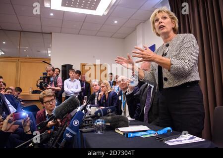 Anna Soubry MP parla durante un evento fringe, organizzato dai conservatori per un voto popolare, durante la conferenza annuale del Conservatorio Party, al Novotel Hotel di Birmingham. Data immagine: Lunedì 1 ottobre 2018. Il credito fotografico dovrebbe essere: Matt Crossick/ EMPICS. Foto Stock