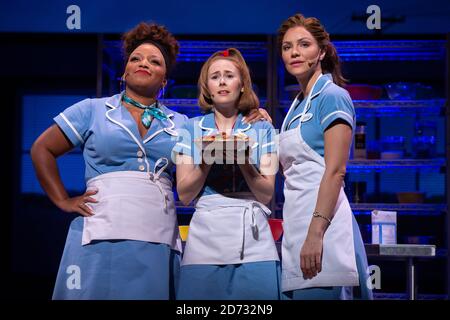 Marisha Wallace, Katherine McPhee e Laura Baldwin durante una chiamata mediatica per il nuovo musical West End 'Waitress' all'Adelphi Theatre, nello Strand, nel centro di Londra. Data immagine: Giovedì 7 febbraio 2019. Il credito fotografico dovrebbe essere: Matt Crossick/ EMPICS Entertainment. Foto Stock