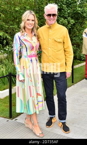 Charlotte Hawkins e Chris Evans al RHS Chelsea Flower Show al Royal Hospital Chelsea, Londra. Il credito fotografico dovrebbe essere: Matt Crossick/EMPICS Foto Stock