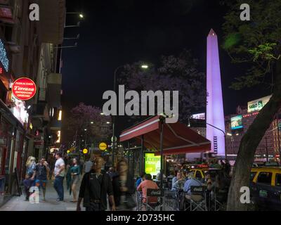 L'Obelisco di Buenos Aires, Plaza de la Republica. Buenos Aires, la capitale dell'Argentina. Sud America, Argentina, Buenos Aires, novembre Foto Stock