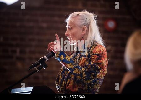 Vivienne Westwood parla ad un evento di imperialismo sul processo - libera Julian Assange, sotto la cripta a Clerkenwell, Londra. Data immagine: Mercoledì 12 giugno 2019. Il credito fotografico dovrebbe essere: Matt Crossick/Empics Foto Stock