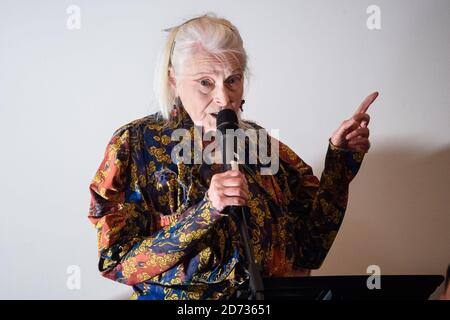 Vivienne Westwood parla ad un evento di imperialismo sul processo - libera Julian Assange, sotto la cripta a Clerkenwell, Londra. Data immagine: Mercoledì 12 giugno 2019. Il credito fotografico dovrebbe essere: Matt Crossick/Empics Foto Stock