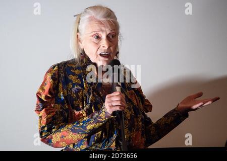 Vivienne Westwood parla ad un evento di imperialismo sul processo - libera Julian Assange, sotto la cripta a Clerkenwell, Londra. Data immagine: Mercoledì 12 giugno 2019. Il credito fotografico dovrebbe essere: Matt Crossick/Empics Foto Stock