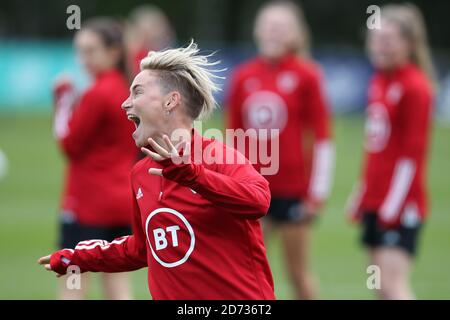 Pontypridd, Regno Unito. 20 Ott 2020. Jess Fishlock del Galles durante l'allenamento. Qualifica UEFA Women's Euro 2022, sessione di allenamento della squadra femminile di calcio del Galles presso l'USW Sports Park di Treforest. Pontypridd, Galles del Sud martedì 20 ottobre 2020. La squadra si prepara per le prossime partite contro le Isole Faroe e la Norvegia. PIC di Andrew Orchard/Alamy Live News Foto Stock