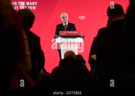 Il cancelliere ombra John McDonnell ha tenuto un discorso sull'economia, come parte della campagna elettorale generale del lavoro, alla Church House di Westminster, Londra. Data immagine: Martedì 19 novembre 2019. Il credito fotografico dovrebbe essere: Matt Crossick/Empics Foto Stock