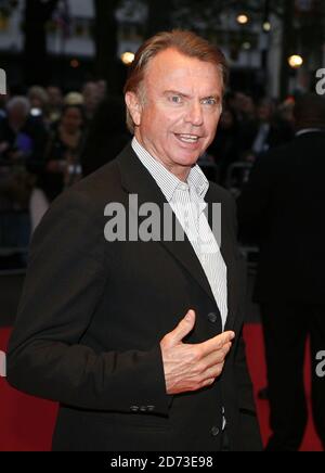 Sam Neill arriva alla prima di Dean Spanley, che si tiene all'Odeon Leicester Square per parte del Times BFI London Film Festival nel centro di Londra. Foto Stock