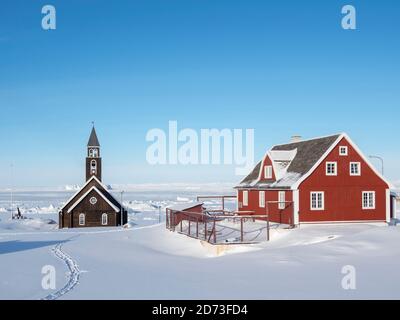 La Chiesa di Sion. Città Ilulissat sulla riva della baia di Disko nella Groenlandia occidentale, centro per il turismo, l'amministrazione e l'economia. L'icefjord nelle vicinanze è Foto Stock