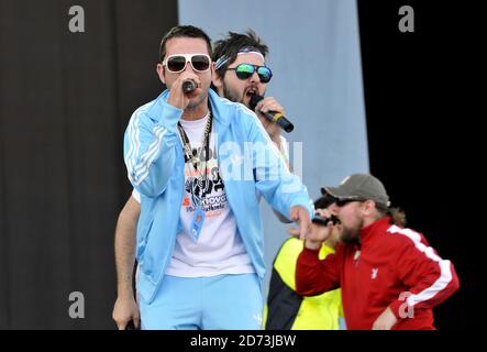 Goldie Looking Chain si esibisce il terzo giorno del festival Isle of Wight, a Newport sull'Isola di Wight. Foto Stock