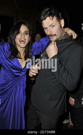 Veronica Echegui e Julian Barratt partecipano al party per il Bunny e la Bull Premiere, tenuto a Sketch nel centro di Londra. Foto Stock